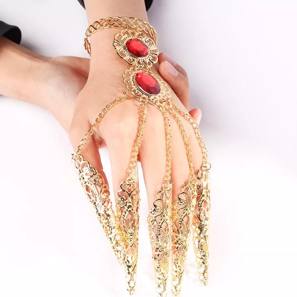 Golden Color Finger ring Bracelet. NWT